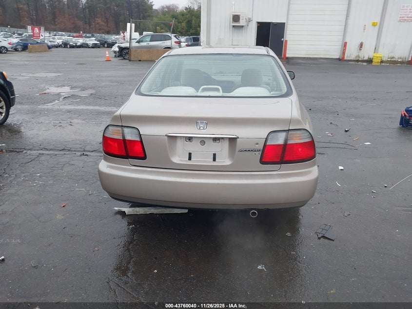 1996 Honda Accord Lx/Ex VIN: 1HGCD5631TA021522 Lot: 43760040