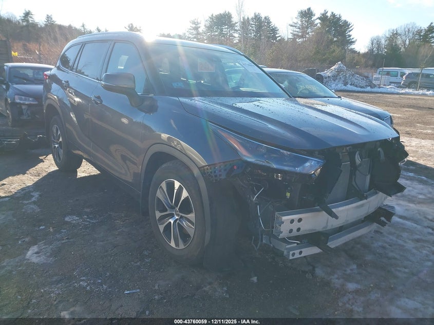 2021 Toyota Highlander Xle
