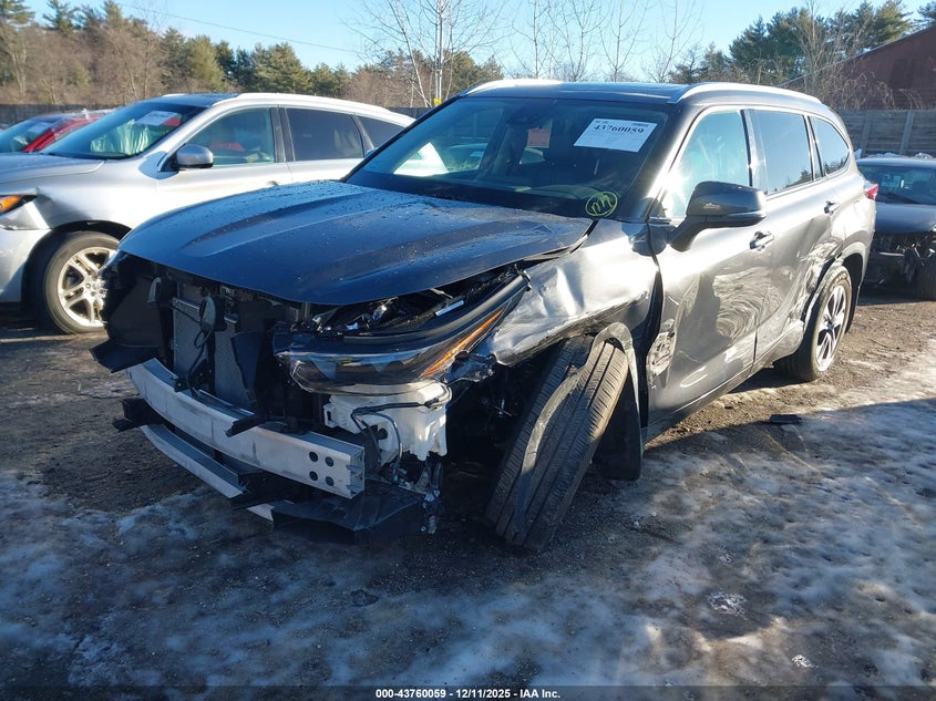 2021 Toyota Highlander Xle