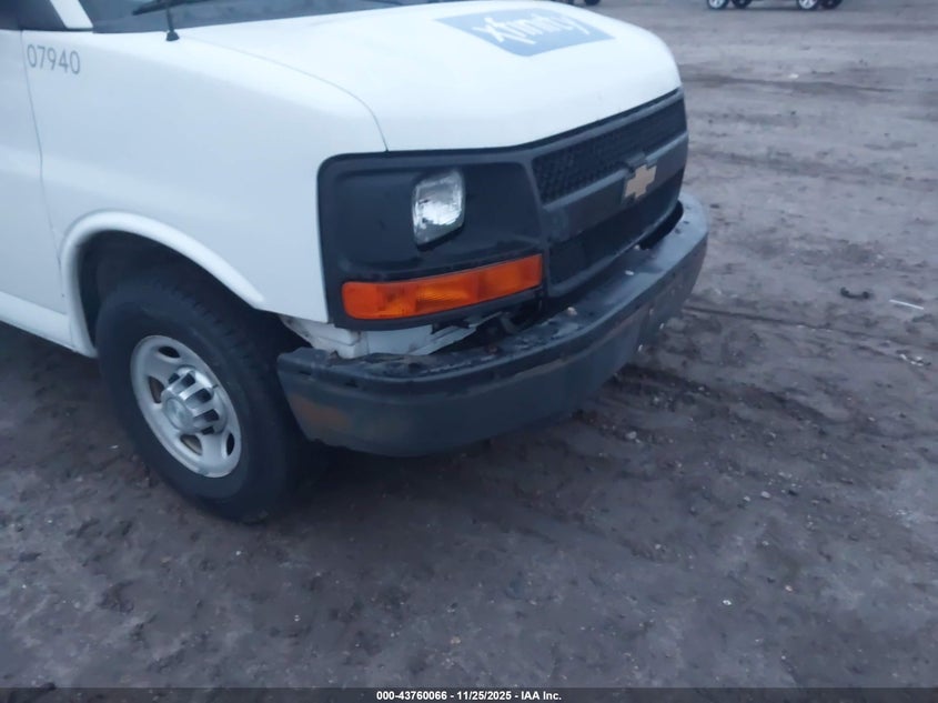 2015 Chevrolet Express 2500 Work Van VIN: 1GCWGFCF8F1152135 Lot: 43760066