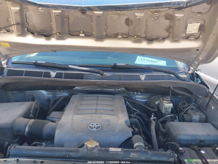 2008 Toyota Tundra Sr5 5.7L V8 VIN: 5TFEV54118X048049 Lot: 43760086