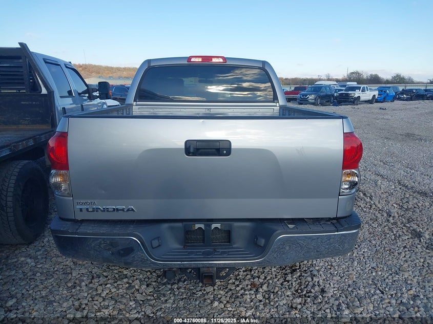 2008 Toyota Tundra Sr5 5.7L V8 VIN: 5TFEV54118X048049 Lot: 43760086