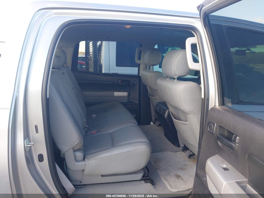 2008 Toyota Tundra Sr5 5.7L V8 VIN: 5TFEV54118X048049 Lot: 43760086