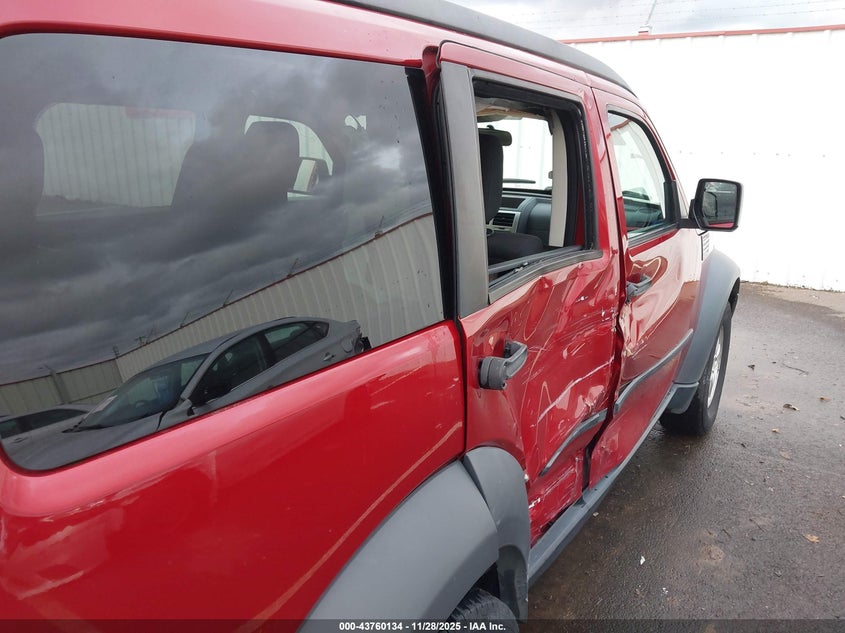 2007 Dodge Nitro Sxt VIN: 1D8GU28KX7W550562 Lot: 43760134