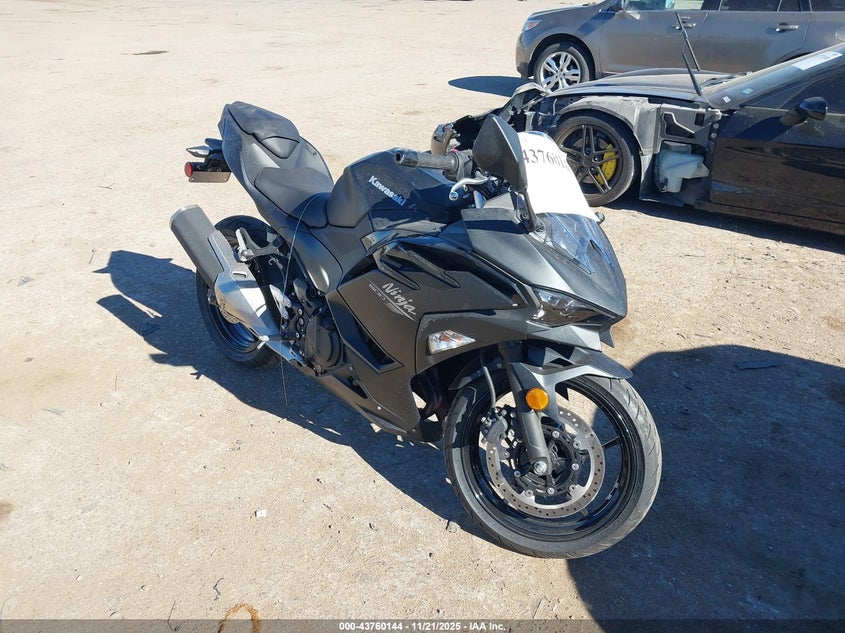 KAWASAKI EX500 2026. Lot# 43760144. VIN ML5EXGH18TDA73425. Photo 1