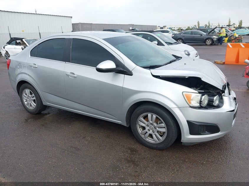 CHEVROLET SONIC LT AUTO