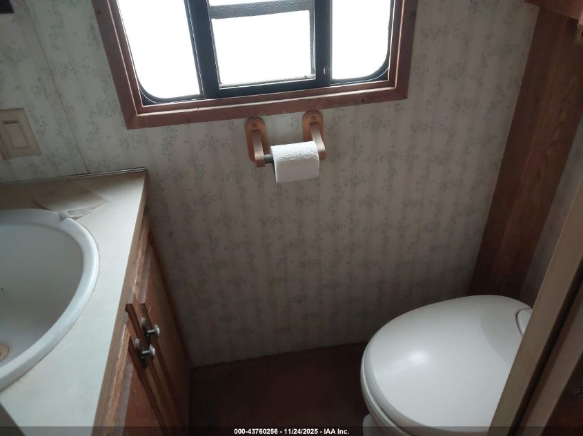 1990 Carriage Chaise 4048 5Th Whl Travel Trailer VIN: 16F63B4R6L1008897 Lot: 43760256