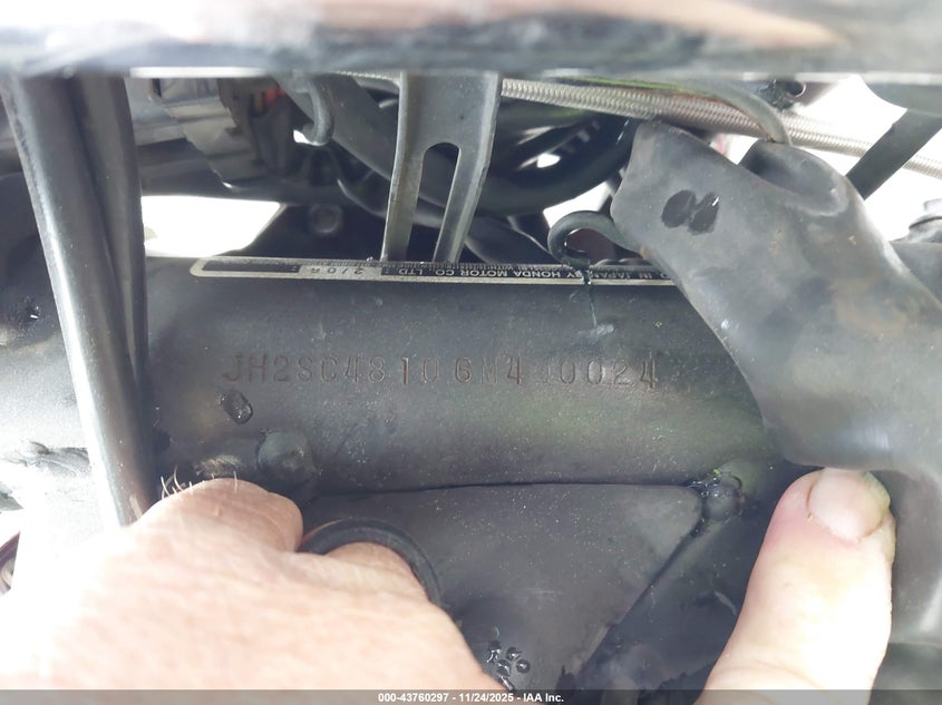 2006 Honda Cb900 F VIN: JH2SC48106M400024 Lot: 43760297