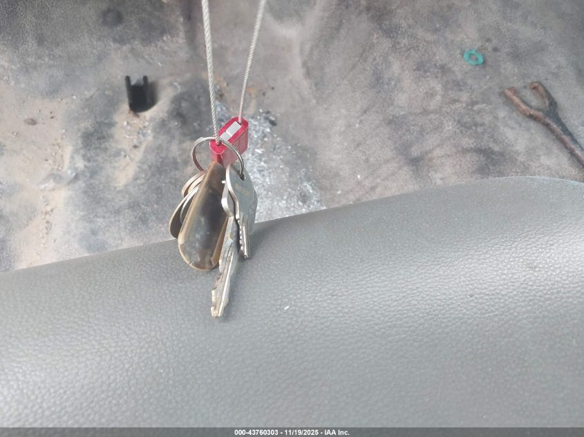 1999 Ford F-350 Lariat/Xl/Xlt VIN: 1FTSW30L8XEA53738 Lot: 43760303