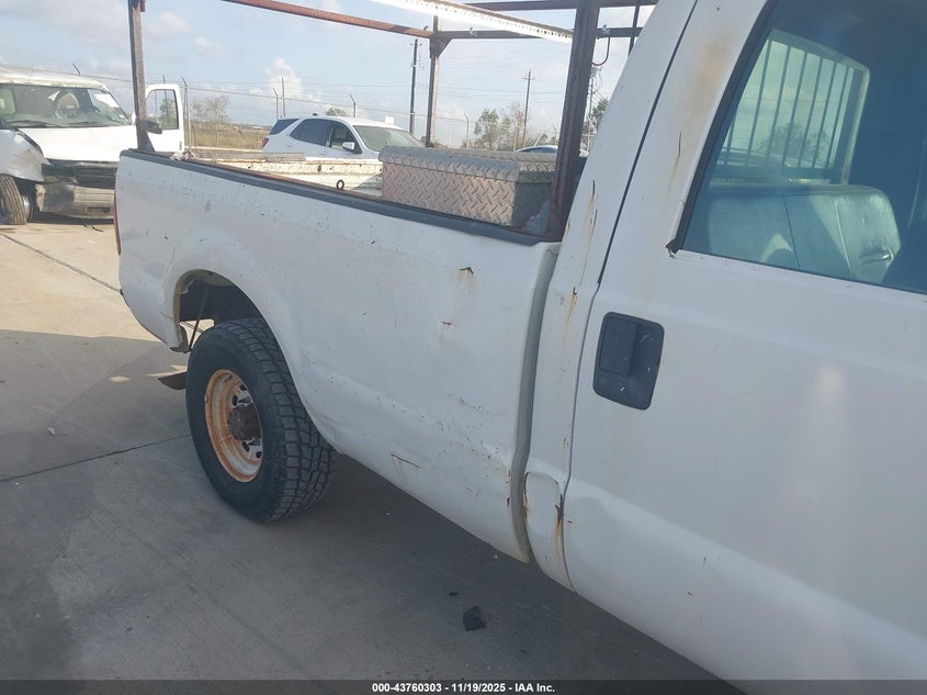 1999 Ford F-350 Lariat/Xl/Xlt VIN: 1FTSW30L8XEA53738 Lot: 43760303