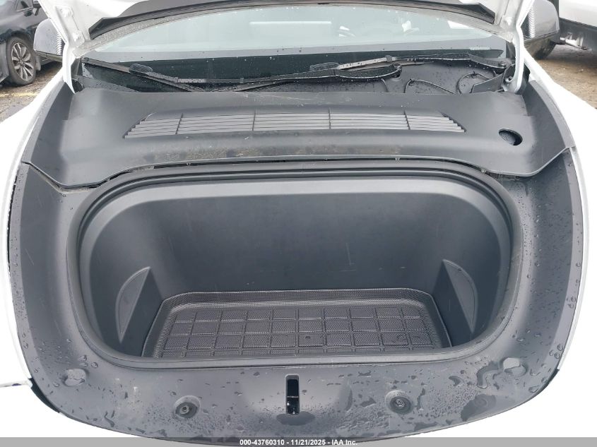 2024 Tesla Model Y Long Range Dual Motor All-Wheel Drive/Rwd VIN: 7SAYGDED4RF108883 Lot: 43760310