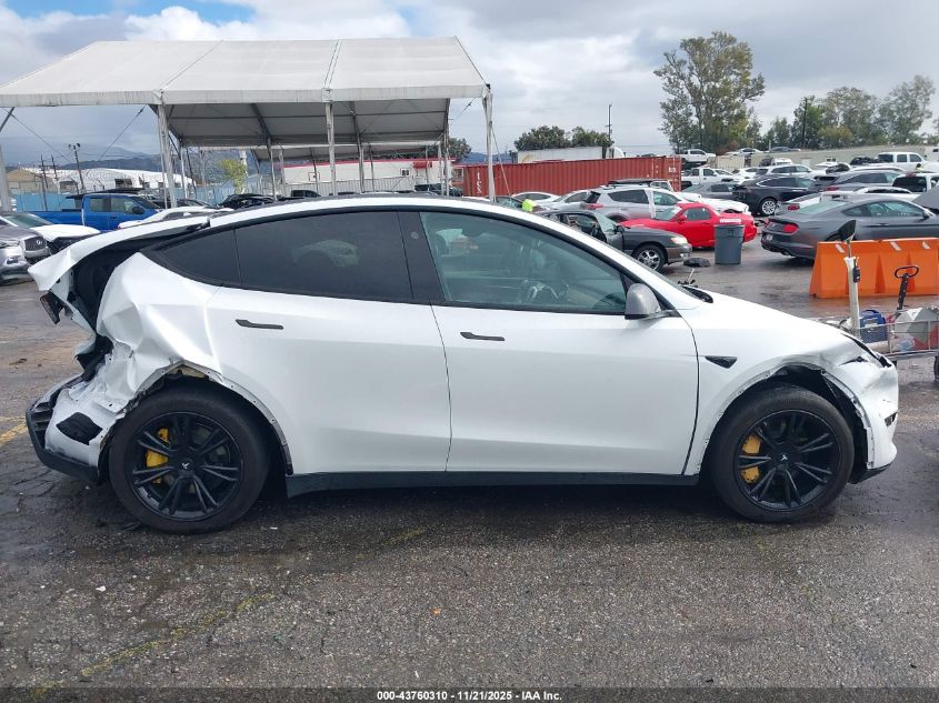 2024 Tesla Model Y Long Range Dual Motor All-Wheel Drive/Rwd VIN: 7SAYGDED4RF108883 Lot: 43760310