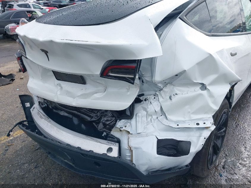 2024 Tesla Model Y Long Range Dual Motor All-Wheel Drive/Rwd VIN: 7SAYGDED4RF108883 Lot: 43760310