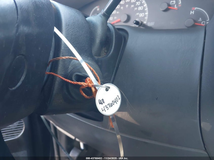 2000 Ford F-150 Lariat/Work Series/Xl/Xlt VIN: 1FTRX17W5YNB81050 Lot: 43760402