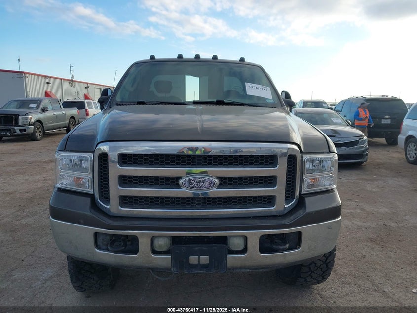2005 Ford F-250 Lariat/Xl/Xlt VIN: 1FTSX21P65EB81241 Lot: 43760417