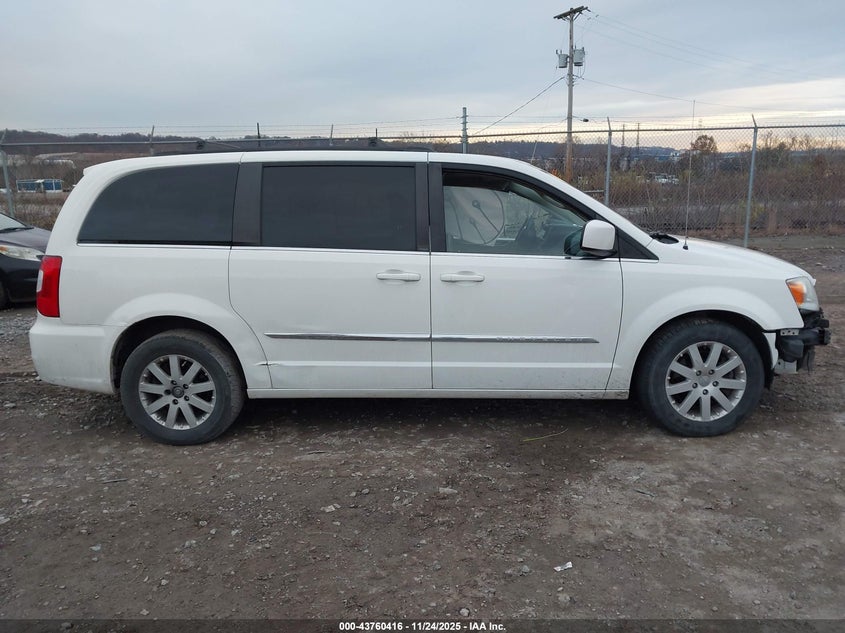 2013 Chrysler Town & Country Touring VIN: 2C4RC1BG9DR776573 Lot: 43760416