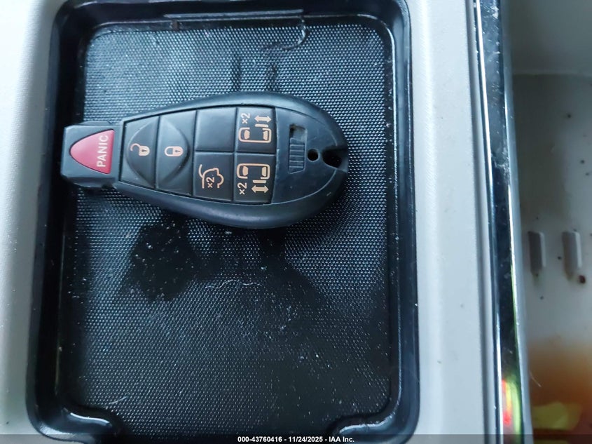 2013 Chrysler Town & Country Touring VIN: 2C4RC1BG9DR776573 Lot: 43760416