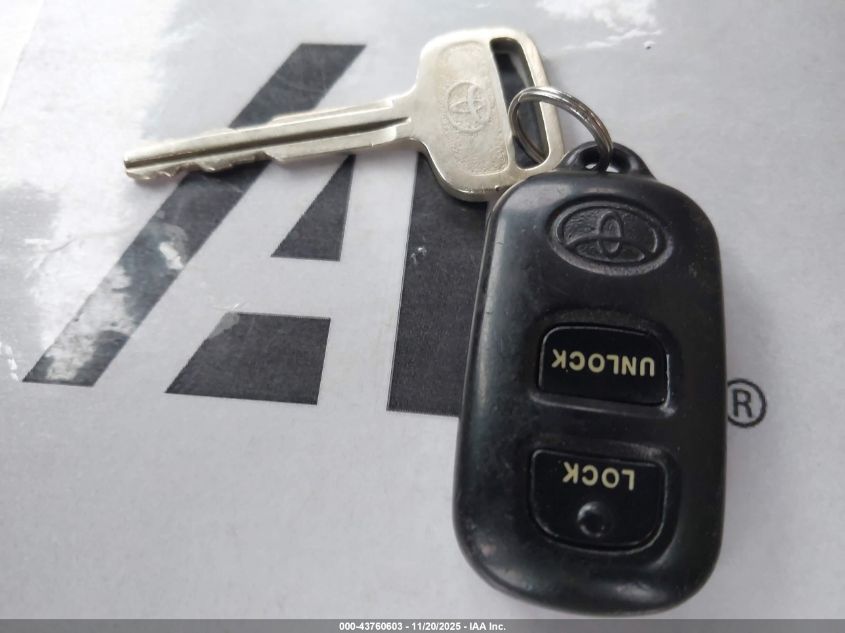 2004 Toyota Corolla Le VIN: 1NXBR32E84Z266885 Lot: 43760603