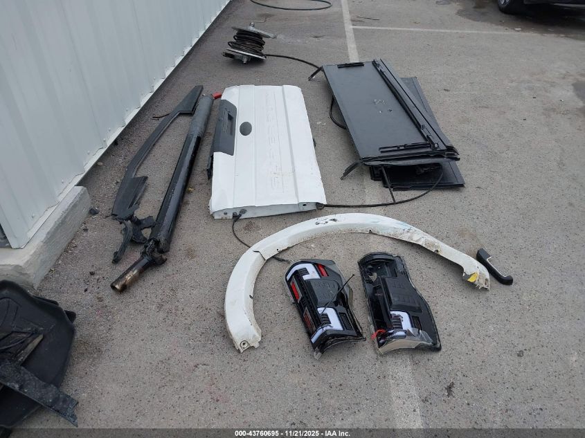 2022 Ford F-250 Lariat VIN: 1FT8W2BT5NEC63695 Lot: 43760695