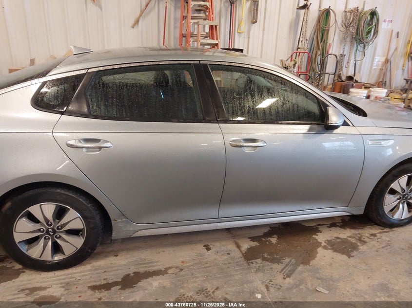 2017 Kia Optima Hybrid VIN: KNAGT4LEXH5013371 Lot: 43760725