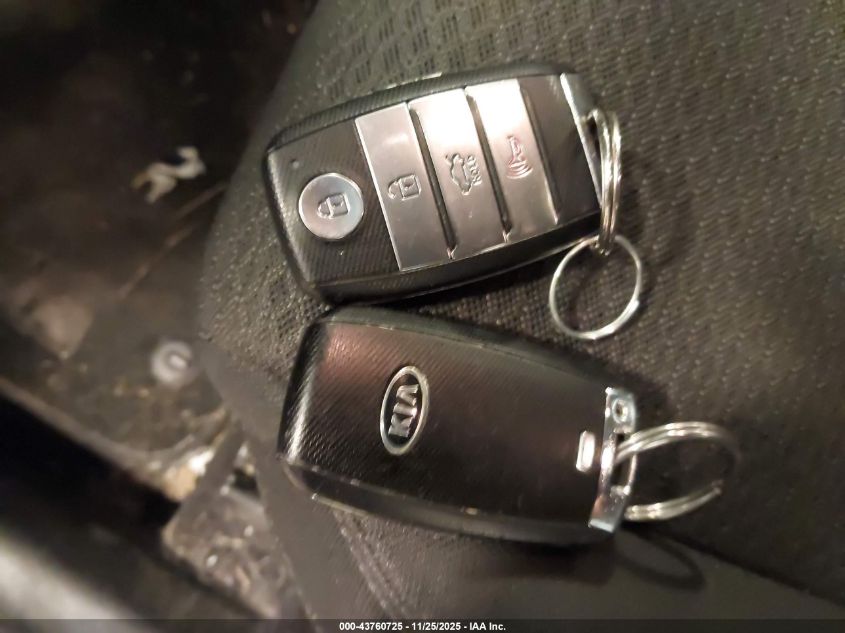 2017 Kia Optima Hybrid VIN: KNAGT4LEXH5013371 Lot: 43760725