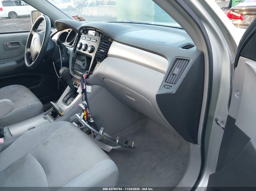 2004 Toyota Highlander V6