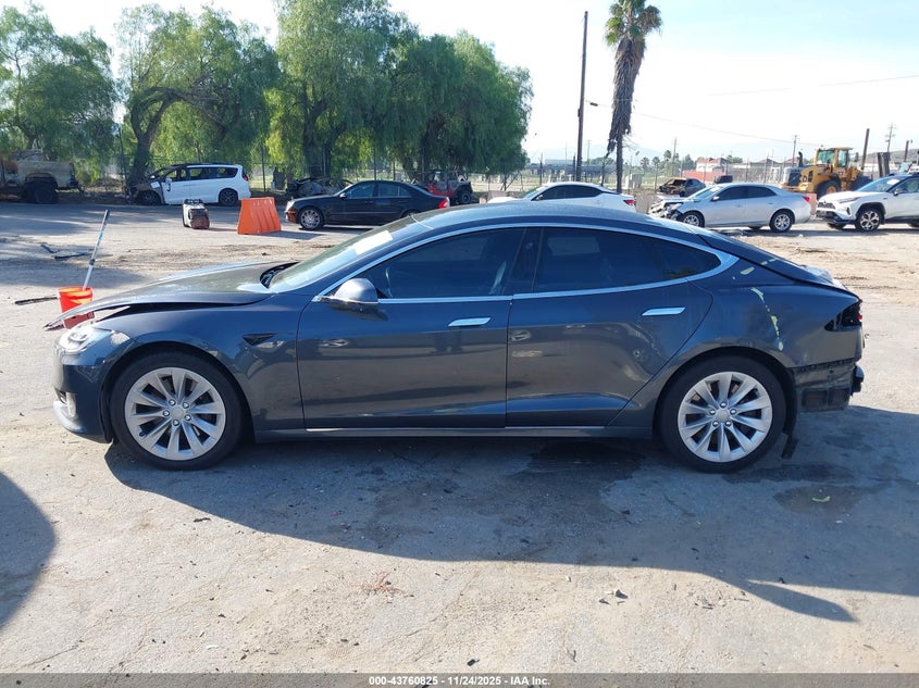 2017 Tesla Model S 100D/60D/75D/90D/P100D VIN: 5YJSA1E21HF196002 Lot: 43760825