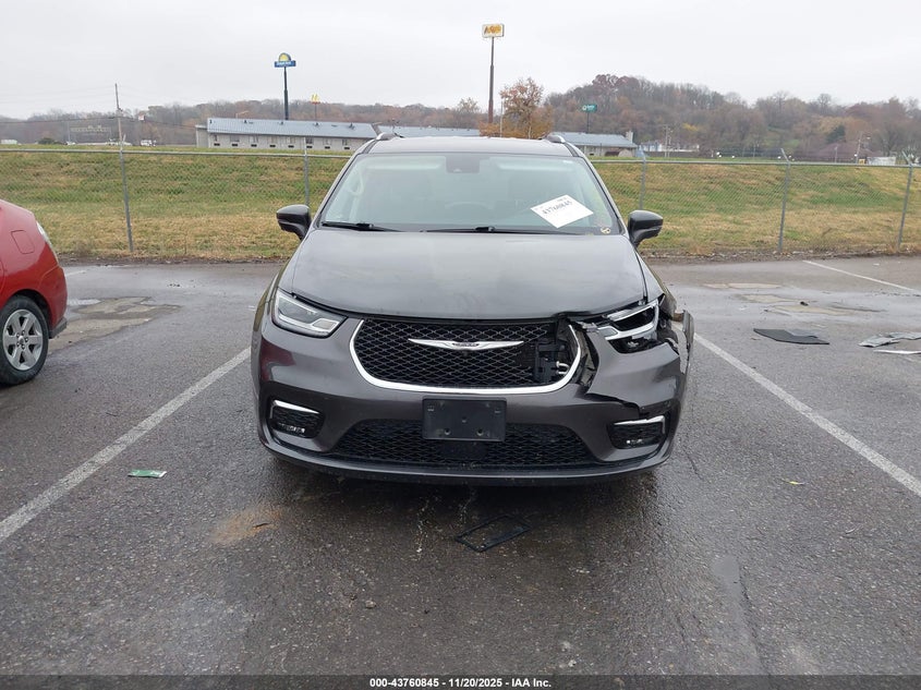 2021 Chrysler Pacifica Touring L VIN: 2C4RC1BG1MR575685 Lot: 43760845