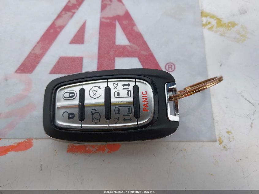 2021 Chrysler Pacifica Touring L VIN: 2C4RC1BG1MR575685 Lot: 43760845