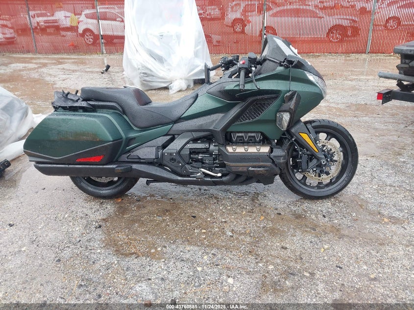 2024 Honda Gl1800 B VIN: JH2SC7910RK600238 Lot: 43760881