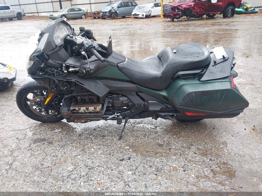 2024 Honda Gl1800 B VIN: JH2SC7910RK600238 Lot: 43760881