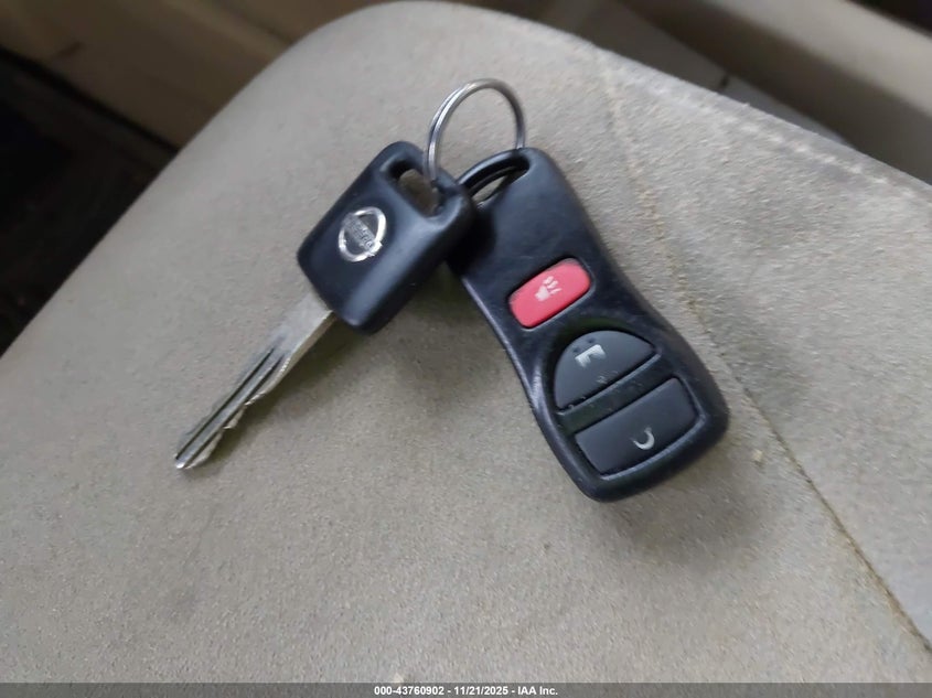 2008 Nissan Versa 1.8S VIN: 3N1BC13E18L353507 Lot: 43760902