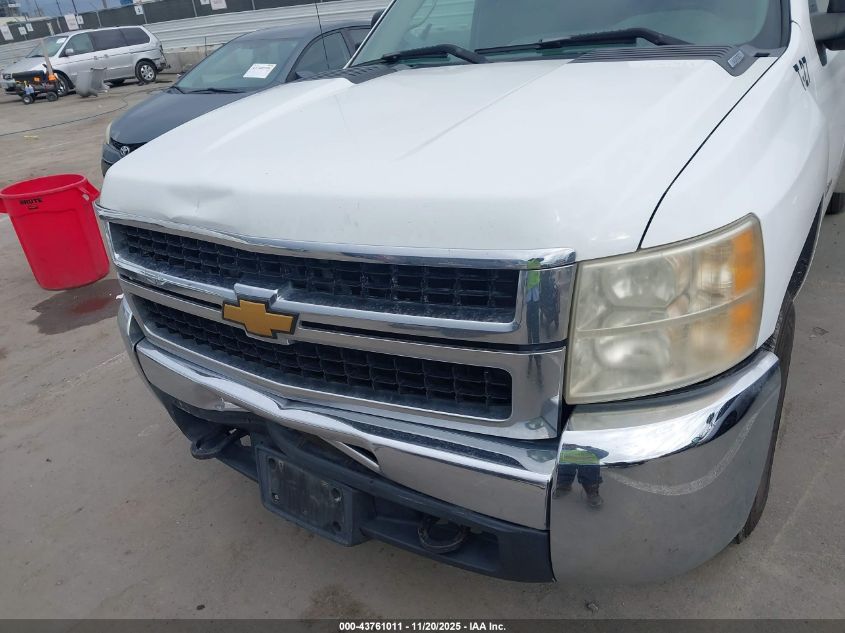 2008 Chevrolet Silverado 2500Hd Work Truck VIN: 1GBHC24K58E183321 Lot: 43761011