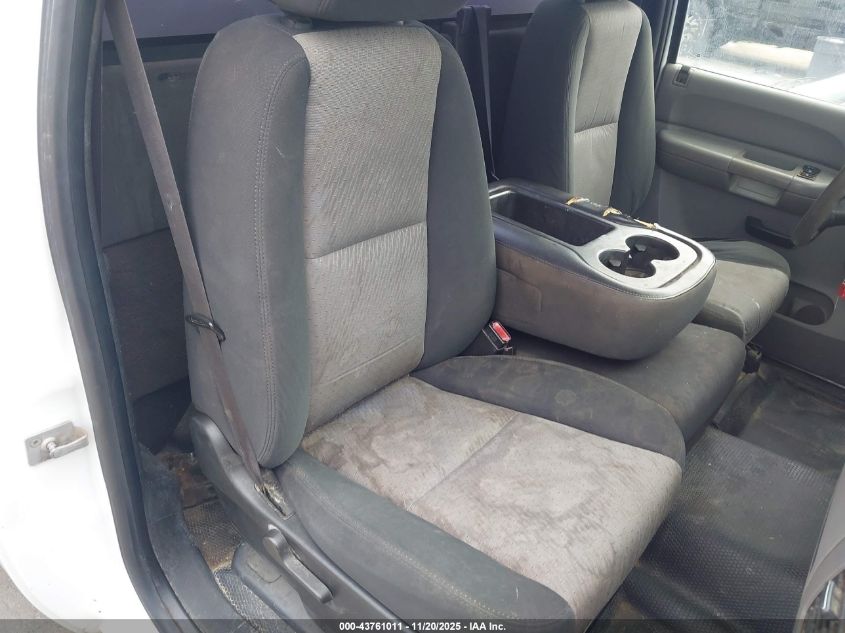 2008 Chevrolet Silverado 2500Hd Work Truck VIN: 1GBHC24K58E183321 Lot: 43761011