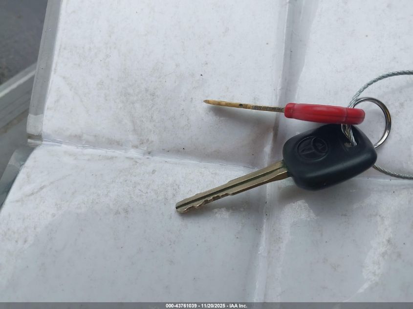 2004 Toyota Camry Le VIN: 4T1BE30K24U940274 Lot: 43761039