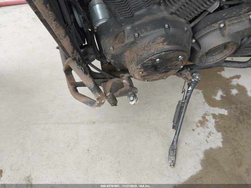 2015 Yamaha Xvs1300 Cu VIN: JYAVP33E8FA011983 Lot: 43761091