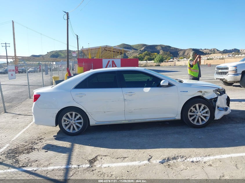 2014 Toyota Camry Hybrid Xle VIN: 4T1BD1FKXEU110173 Lot: 43761121