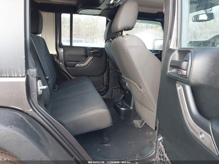 1C4BJWKG2HL740100 2017 JEEP WRANGLER photo no. 8