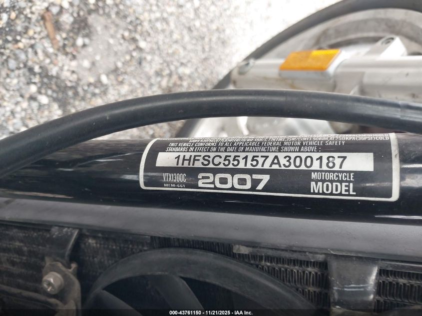 2007 Honda Vtx1300 C VIN: 1HFSC55157A300187 Lot: 43761150