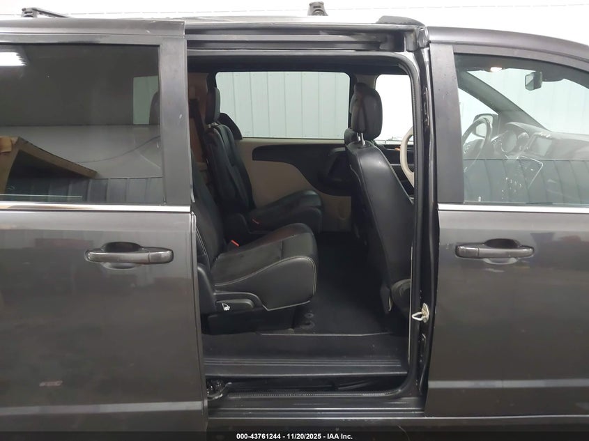 2019 Dodge Grand Caravan Sxt VIN: 2C4RDGCG7KR579946 Lot: 43761244