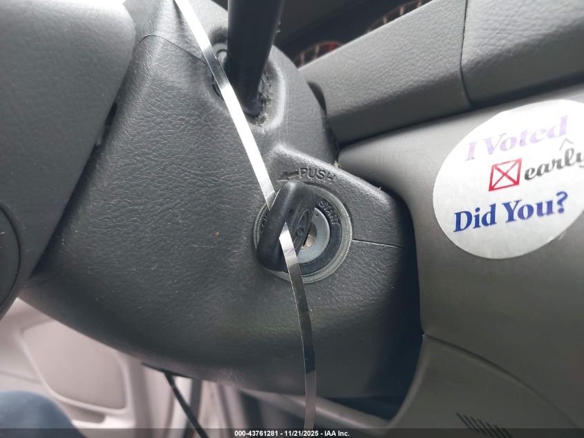 2005 Toyota Camry Le VIN: 4T1BE32K55U637097 Lot: 43761281