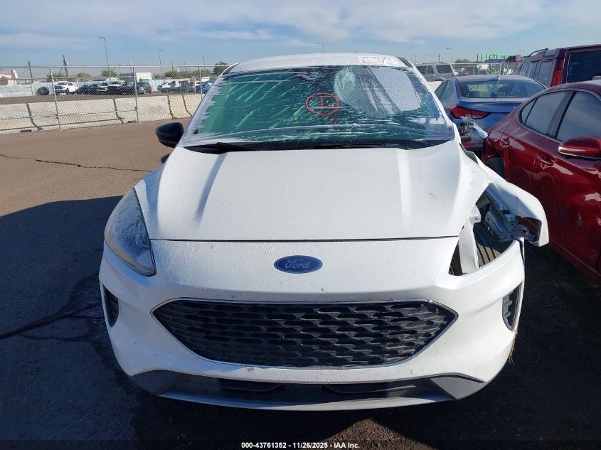 2022 Ford Escape Se VIN: 1FMCU9G60NUA60694 Lot: 43761352