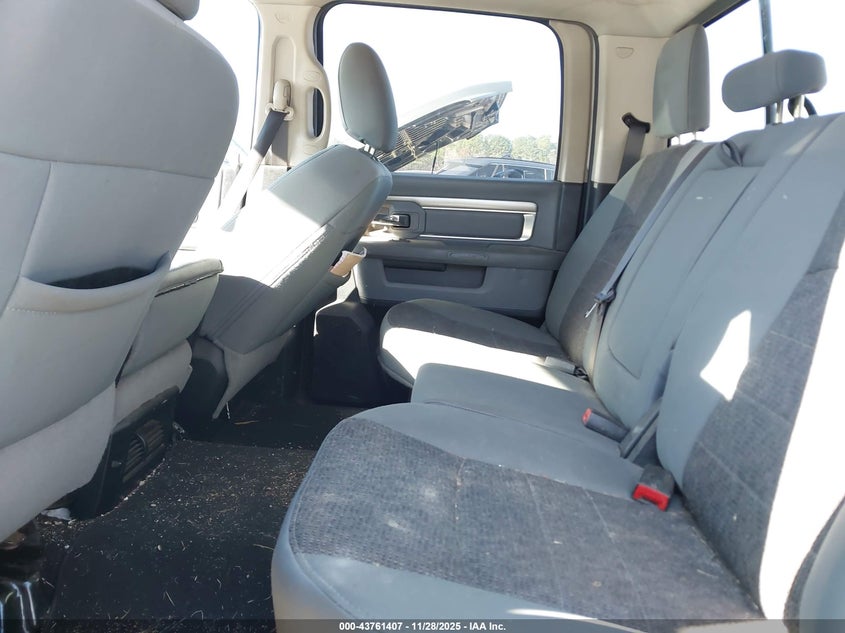 2019 Ram 1500 Classic Big Horn 4X4 5'7 Box VIN: 1C6RR7LT5KS593428 Lot: 43761407