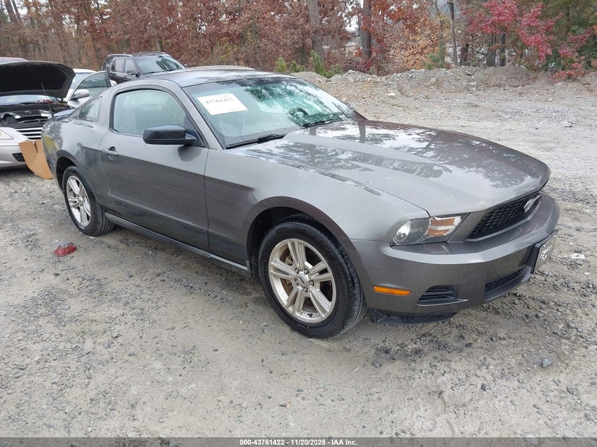 FORD MUSTANG V6/V6 PREMIUM