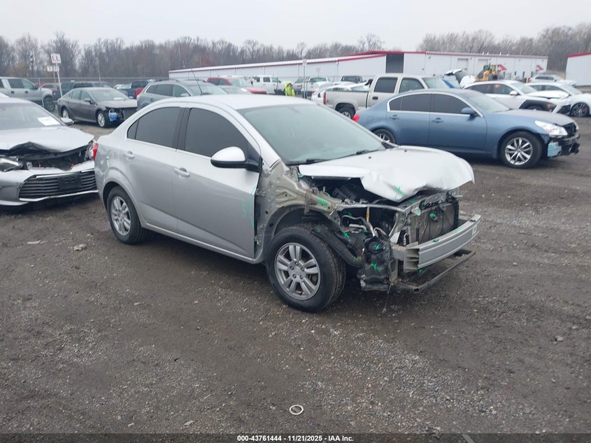 CHEVROLET SONIC LT AUTO