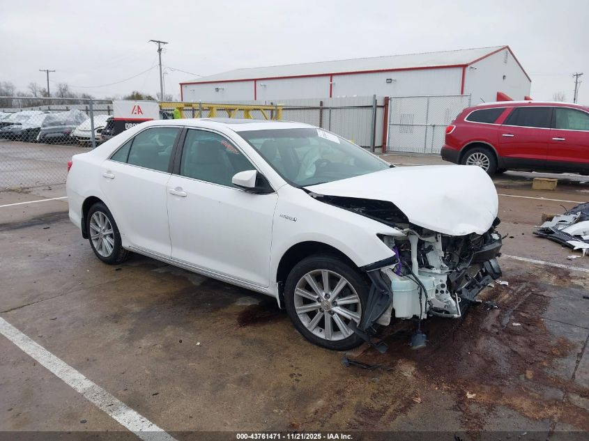 TOYOTA CAMRY HYBRID XLE