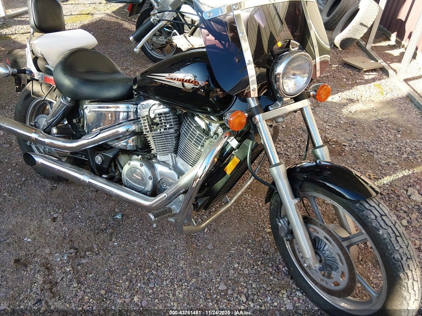 1HFSC1808WA202488 1998 Honda Vt1100 C auction photo 1