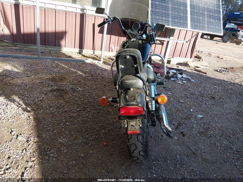 1998 Honda Vt1100 C VIN: 1HFSC1808WA202488 Lot: 43761481