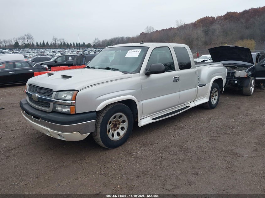 1GCEC19T55Z122842 2005 CHEVROLET SILVERADO photo no. 2