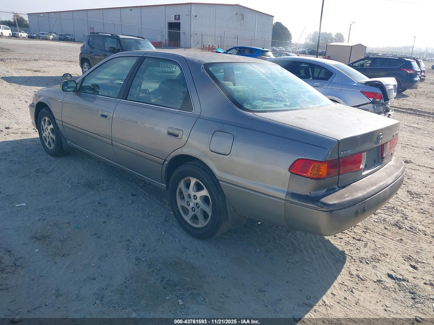 JT2BF28K4Y0250919 2000 TOYOTA CAMRY photo no. 3